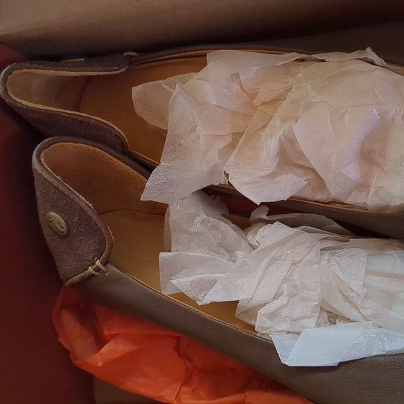 Almond toe flats - Picture 2 of 3